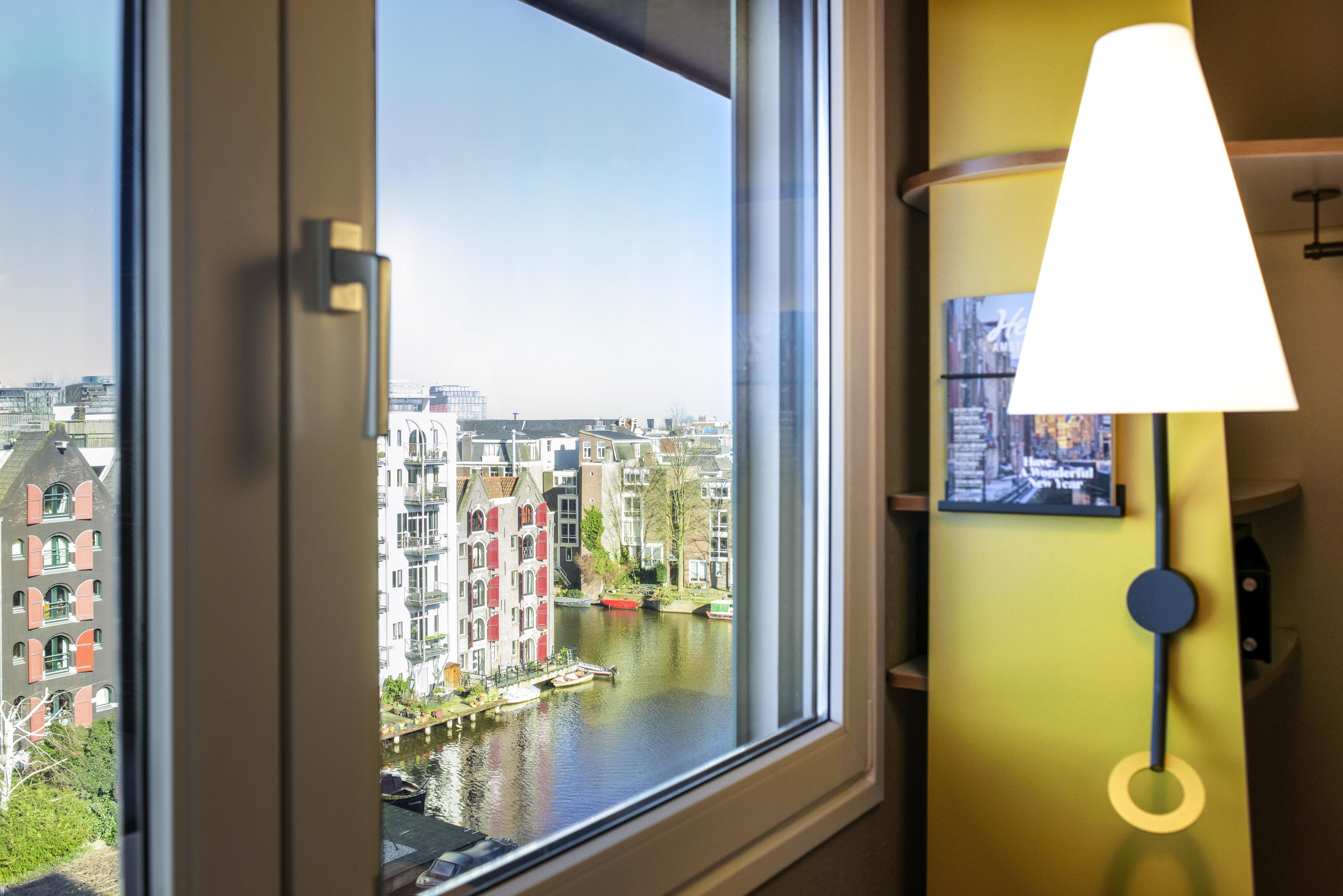 ホテル イビス アムステルダム シティ ストープラ エクステリア 写真
